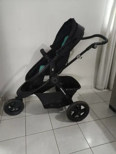 Carrinho de bebê importado