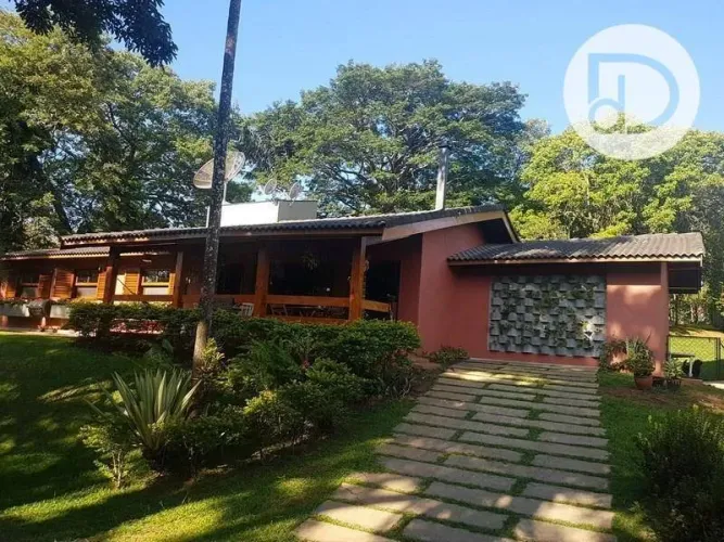 Casa com 3 quartos à venda, 300 m² por R$ 1.790.000 - Condomínio Vale Da Santa Fé - Vinhed