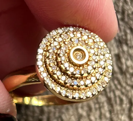 Anel ouro 18k pavê de diamantes