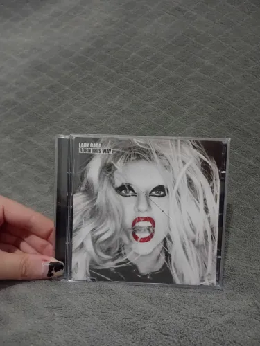CD Lady Gaga - Born This Way Deluxe 