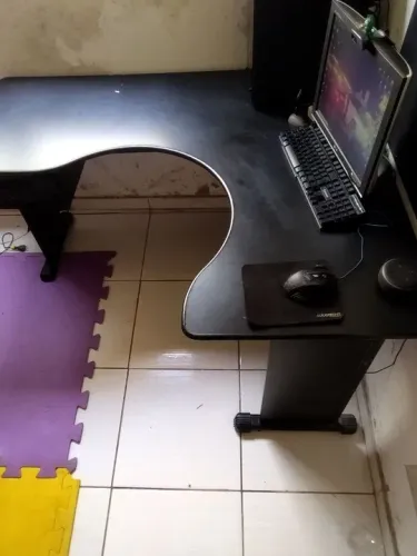Mesa de Escritório em L