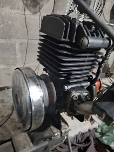 Motor de Mobilete com acessórios 