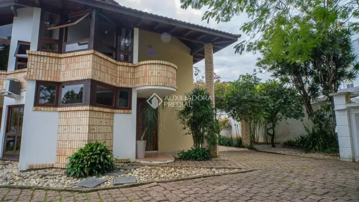 Casa 4 quarto(s), no bairro Monte Verde