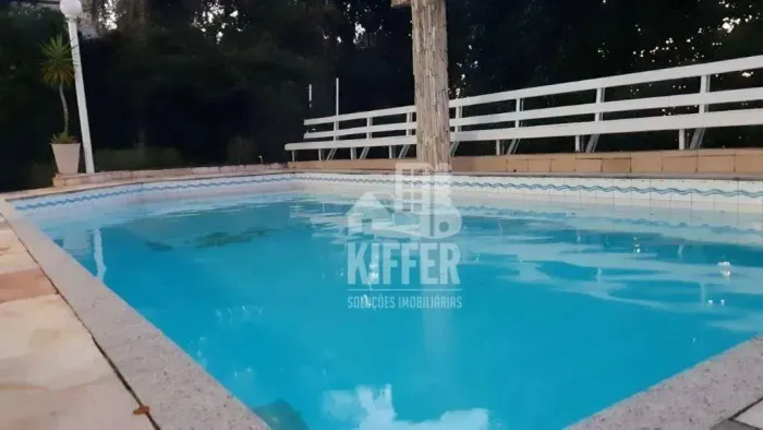Casa em condomínio de alto padrão com 4 quartos, piscina e área gourmet  Niterói/RJ