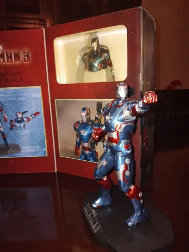 Action figure iron man 3 