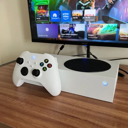 Xbox séries s em perfeito estado !!