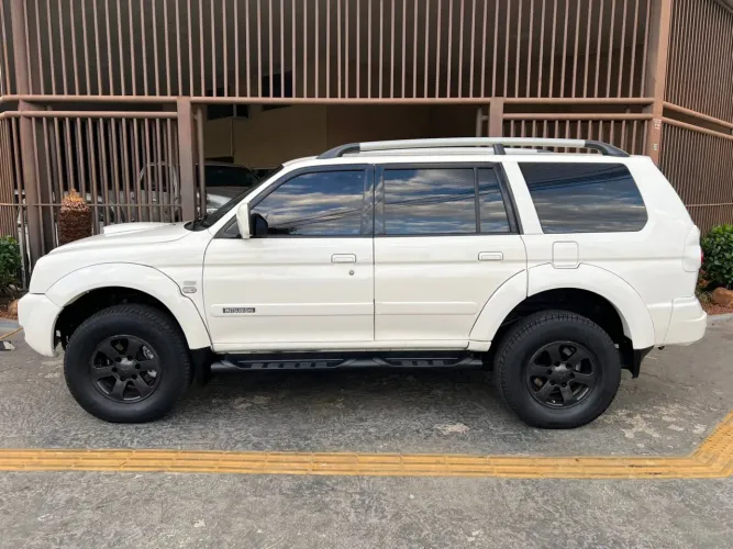 Mitsubishi Pajero Sport HPE 2.5 4X4 Diesel Mec. 2008