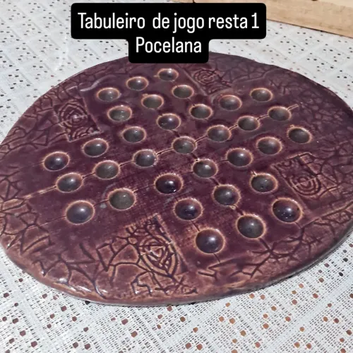 Tabuleiro de jogo resta 1 de porcelana