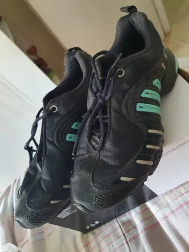 Tênis Adidas Climaproof zerado N36 *Leia o Anúncio*