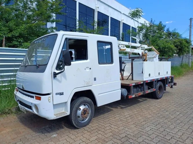 Agrale 8.500 cesto aéreo 9.5 