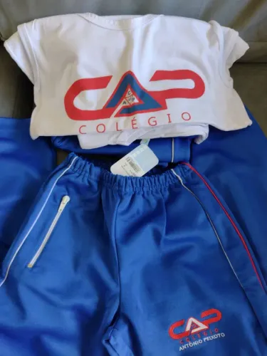 Uniforme escolar CAP Colégio Antônio Peixoto