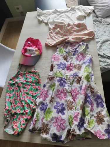 Lote 13 peças roupas tamanho 6 e 8