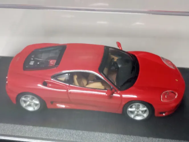 Miniatura Ferrari 360 Modena 