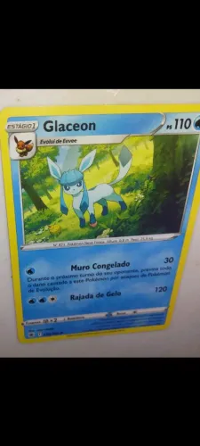 Carta Pokemon Glaceon original bem conservada pra jogar e colecionar 