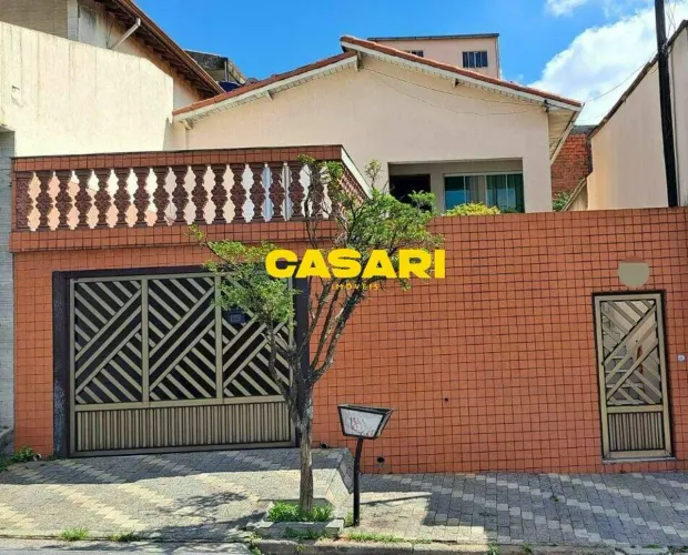 Casa térrea com 2 dormitórios e quintal à venda no Dos Casas São Bernardo do Campo