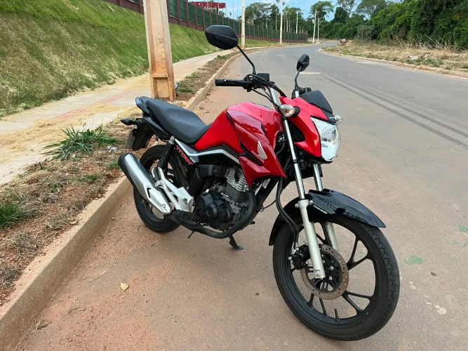 Titan 160 2019/2020 edição especial 