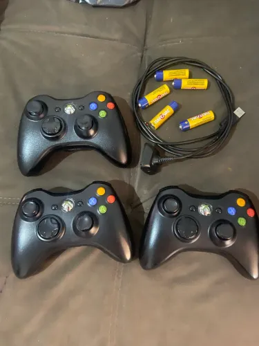 Controle Xbox 360 original - a pilha