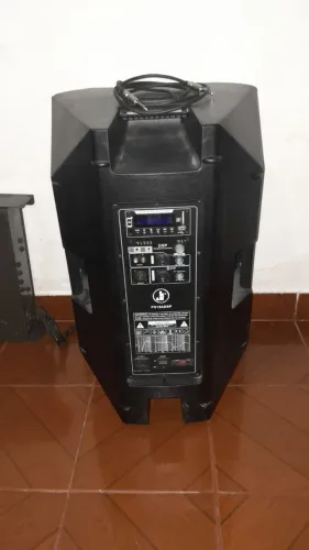 Caixa de som 900wts