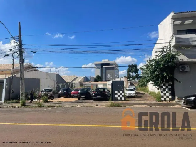 Terreno à Venda no Centro de Campo Mourão - Pr
