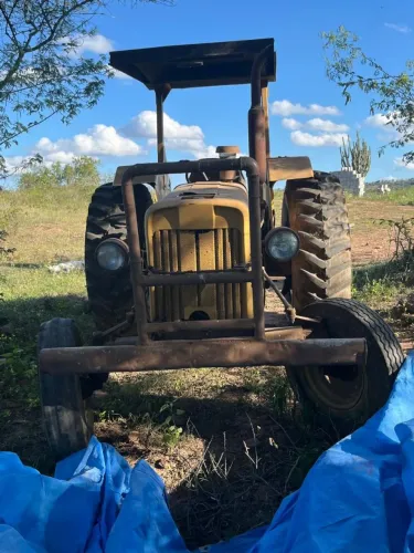 Trator valmet 85 4 cilindros