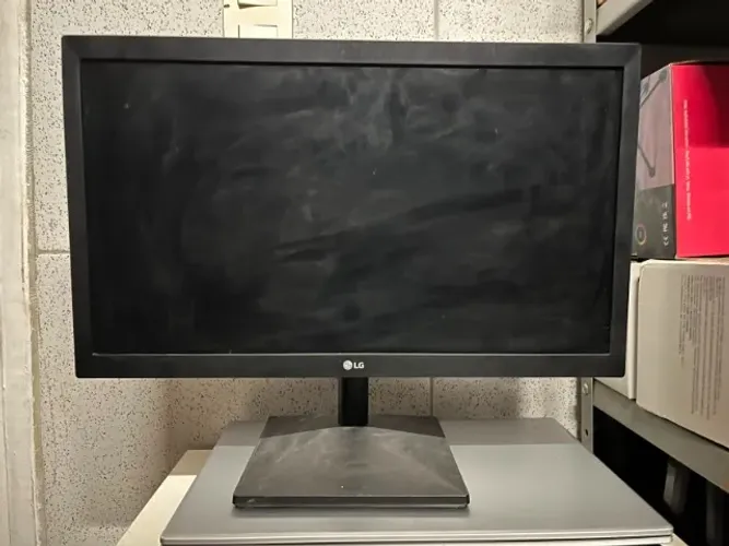 Monitor LG 19,5"