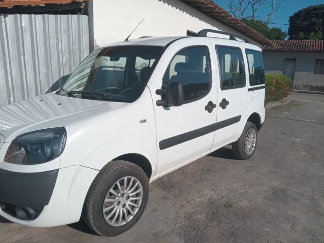 Fiat Doblo Essence 1.8 Flex 16V 5P 2019