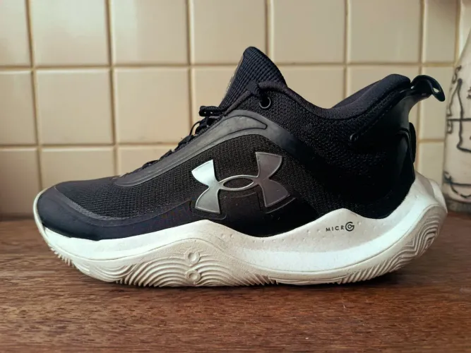 Tênis tam.39 Under Armour swish, solado tecnologia MICRO G