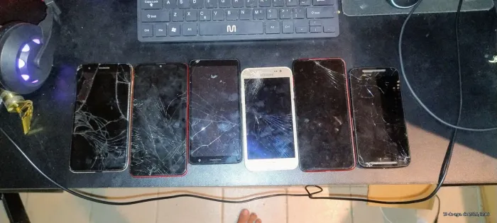 Sucata de celulares pra vender logo
