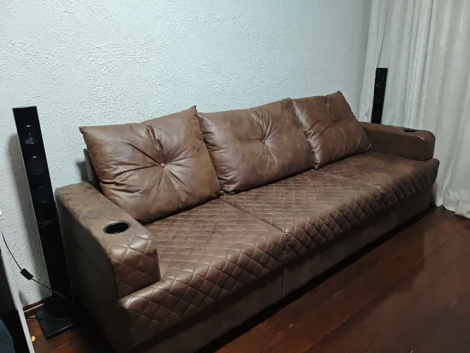 Sofa Couro 2,5 metros novo