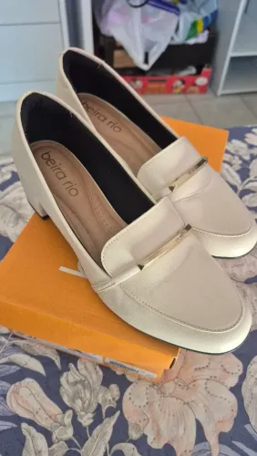 Sapato branco off tam. 37