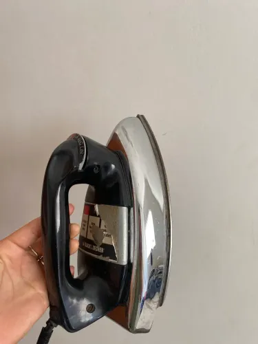 Ferro de Passar a Seco Black&Decker Clássico (Funcionando)