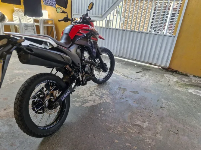 Vendo moto lander top.