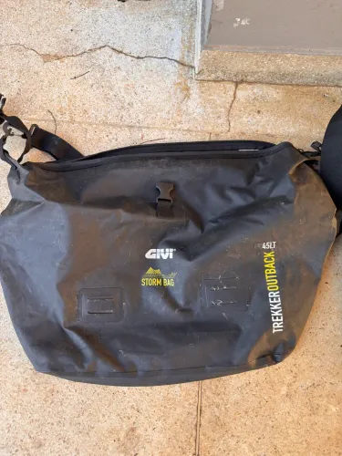 Malas internas topcase e baú givi