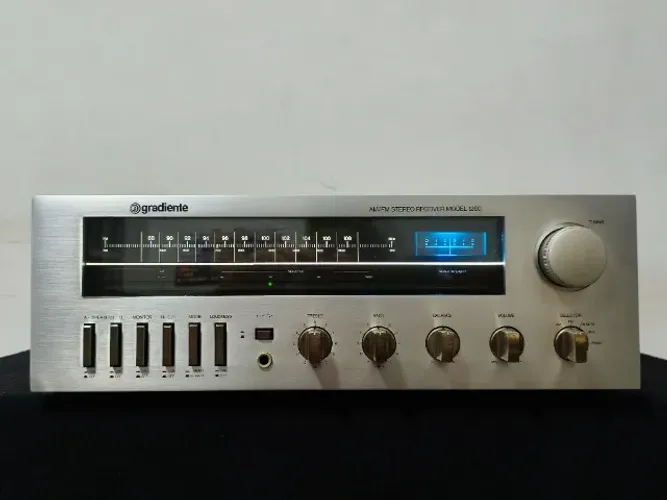 Amplificador Receiver Gradiente 1260 Conservado