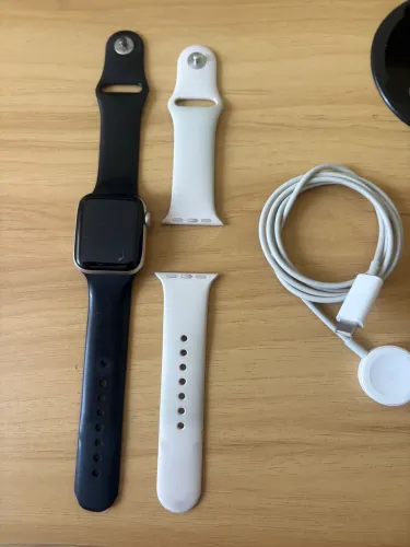 Relógio Apple Watch SE (GPS) (2ª Geração)