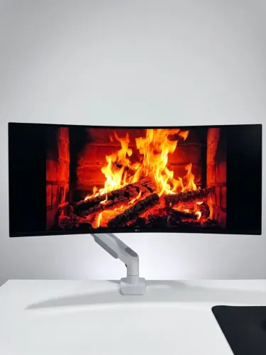 Monitor LG UltraGear 34" Ultrawide Curvo 160Hz + Braço Articulado