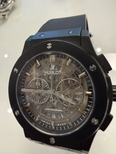 Hublot black
