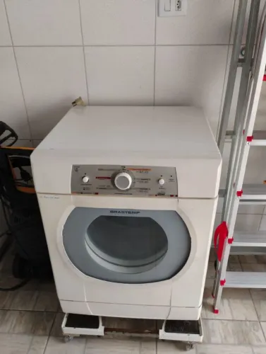 Secadora de roupas Brastemp 