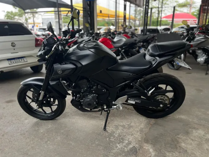 Vende-se MT-03 2026/2027