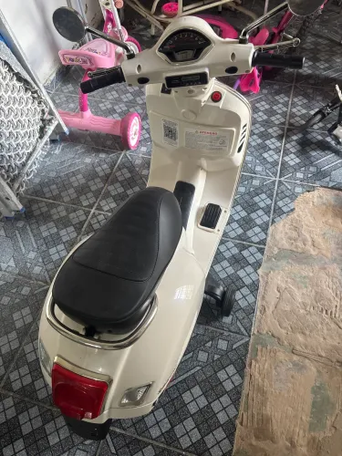 Moto elétrica infantil 