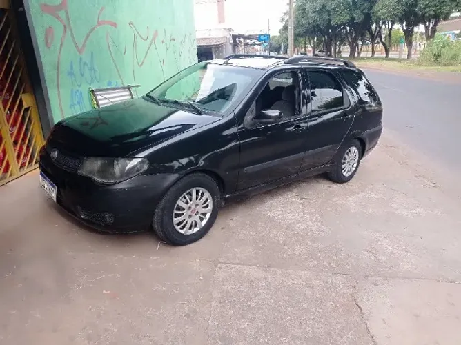 Fiat Palio Weekend HLX 1.8 MPI Flex 4P 2005