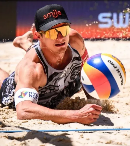 Bola Volei De Praia Mikasa BV550C FIVB
