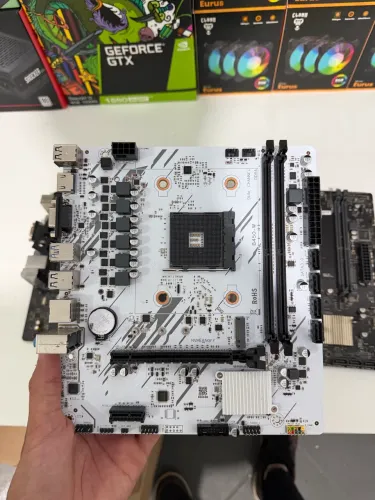 Placa mãe b450m , a520m e a320m com defeito
