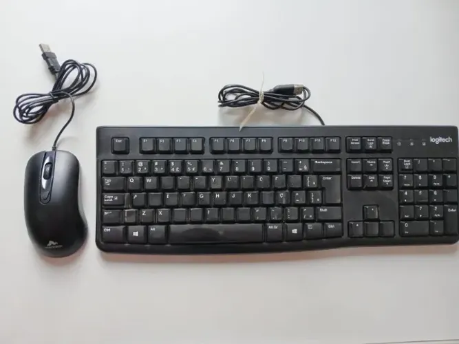 Kit Teclado (Logitech) e Mouse (Monocron)