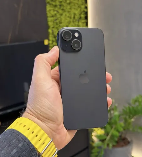 iPhone 15 semi novo 