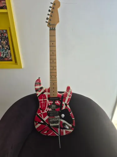 Guitarra Estilo VH (Usada)