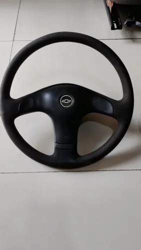 Volante Chevrolet Corsa Classic 03 2004 2005 2006 2007 2008 2009 2010 (usado)