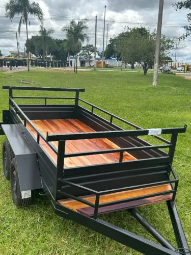 Carretinha 2.50 x 1.20 trucado pronta entrega com estrutura nova - reboque