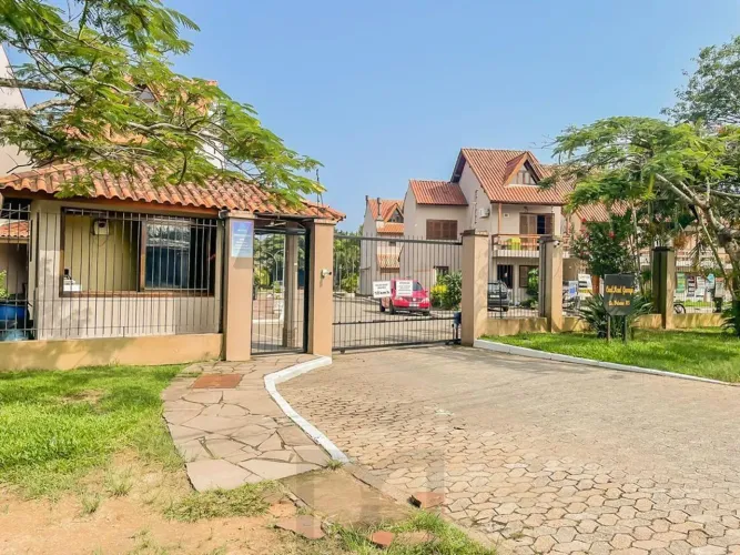 Casa em Condomínio em Guarujá