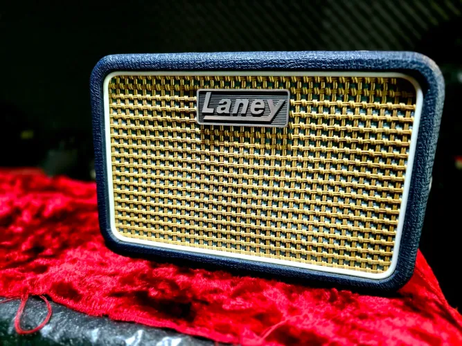 Amplificador de Guitarra Laney MINI STB LION 6w /ñ marshall fender orange vox boss peavey 